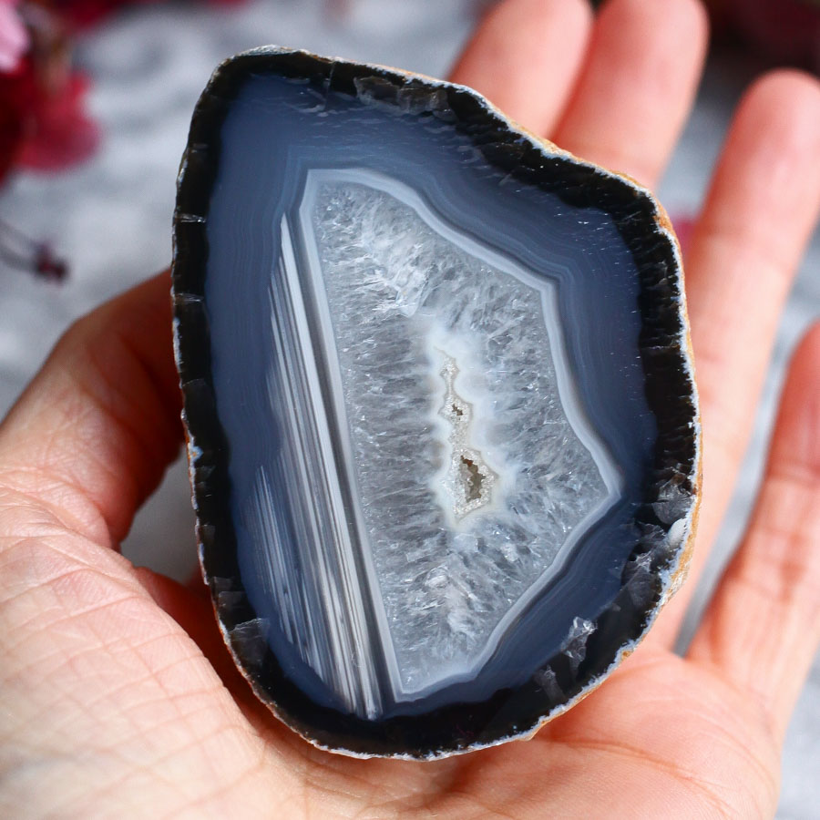 Срез миндалины агата