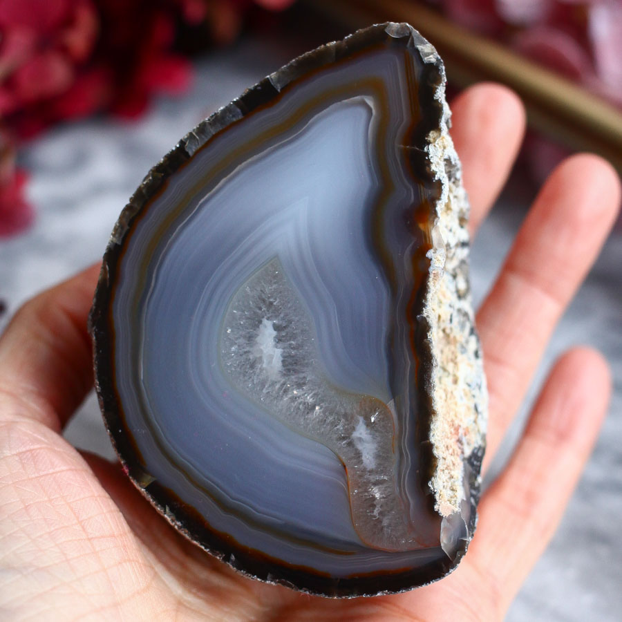 Срез миндалины агата