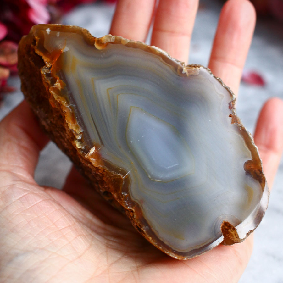 Срез миндалины агата