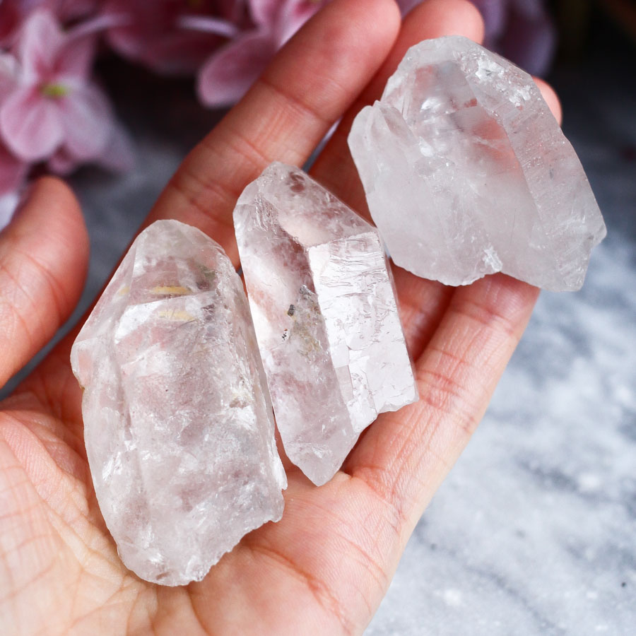 Набор из трех кристаллов горного хрусталя