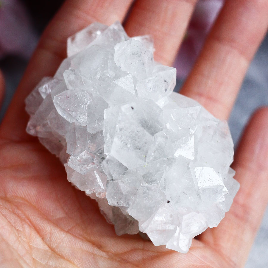 Апофиллит (сросток кристаллов)