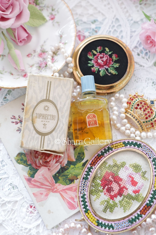 Винтажные духи "Торжество". Новая заря, СССР.