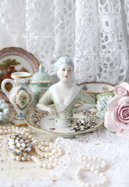 Half doll, антикварная игольница №14. Фарфор, Германия.