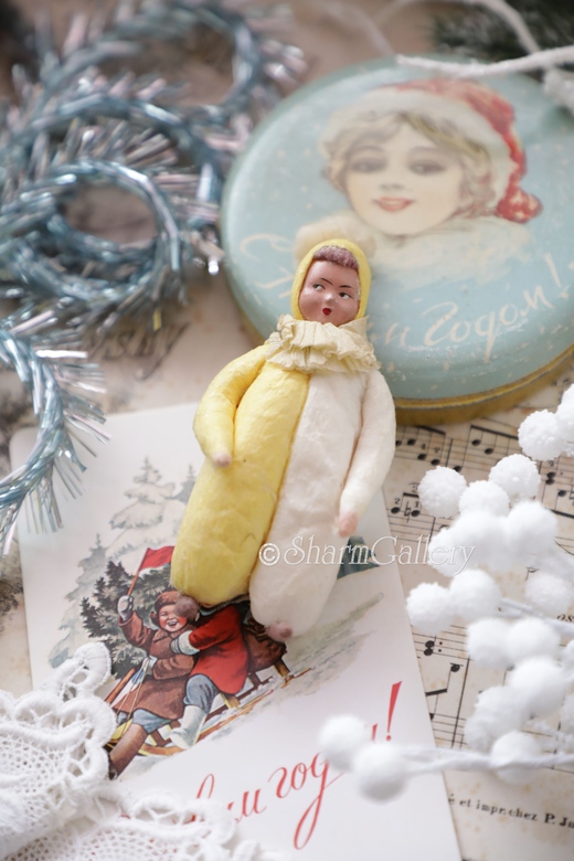 Антикварная елочная игрушка из ваты "Ребенок в костюме клоуна". СССР