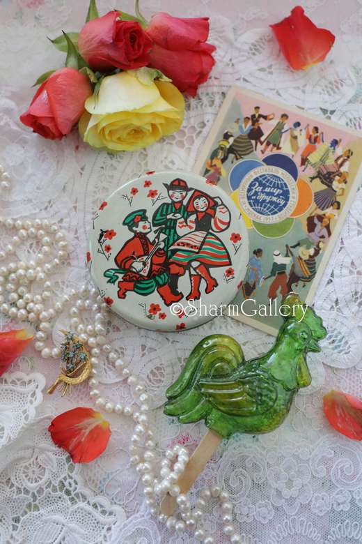 Жестяная банка монпансье "Дружба народов". Винтаж, СССР.