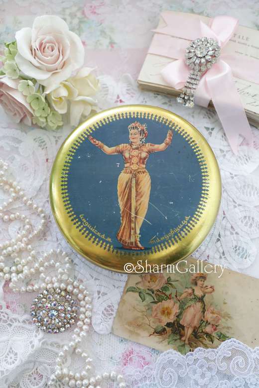 Жестяная круглая банка "Индийская танцовщица". Винтаж, СССР.