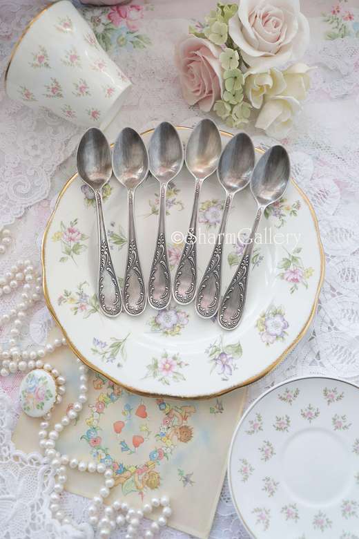 Мельхиоровые чайные ложки в коробке №120. СССР, Кольчугино.