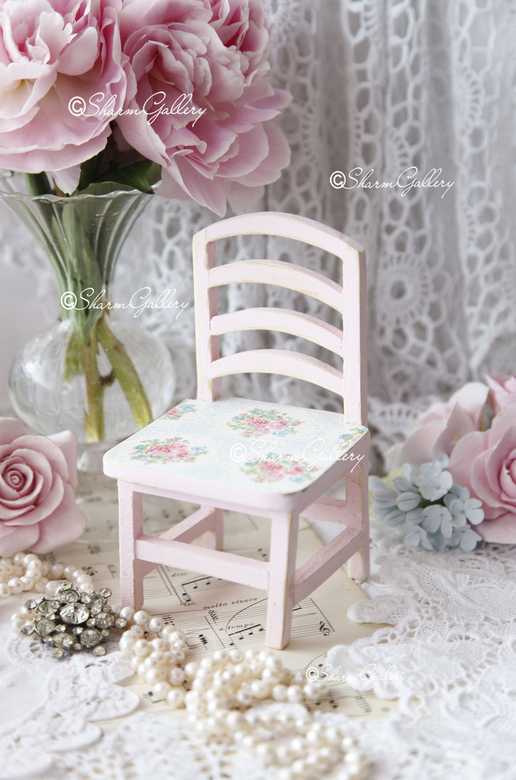 Стульчик "Розовый". Деревянный, кукольный стул.
