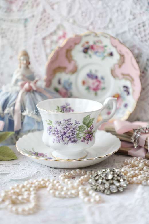 Винтажная чайная пара "Сирень". Фарфор Richmond, Англия.