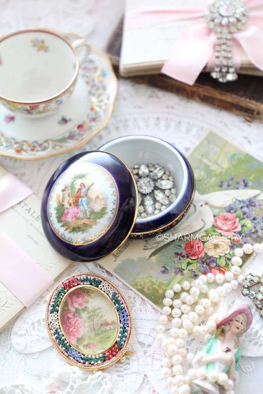 Шкатулка кобальт "Галантная сцена" фарфор Limoges (Лимож) Франция.