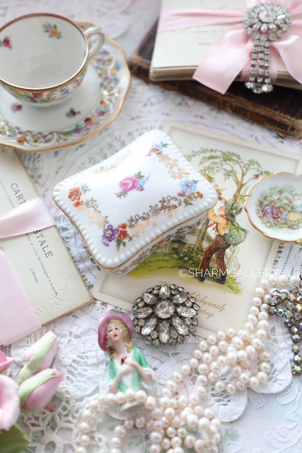 Миниатюрная шкатулка фарфор "Martinroda", Германия.