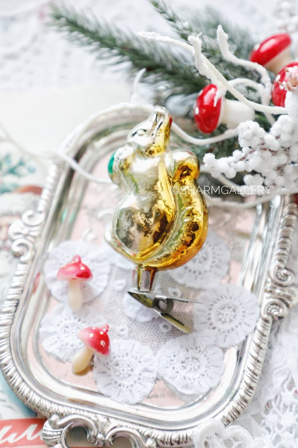 Белочка. №11. Елочная игрушка, стекло на прищепке, СССР.