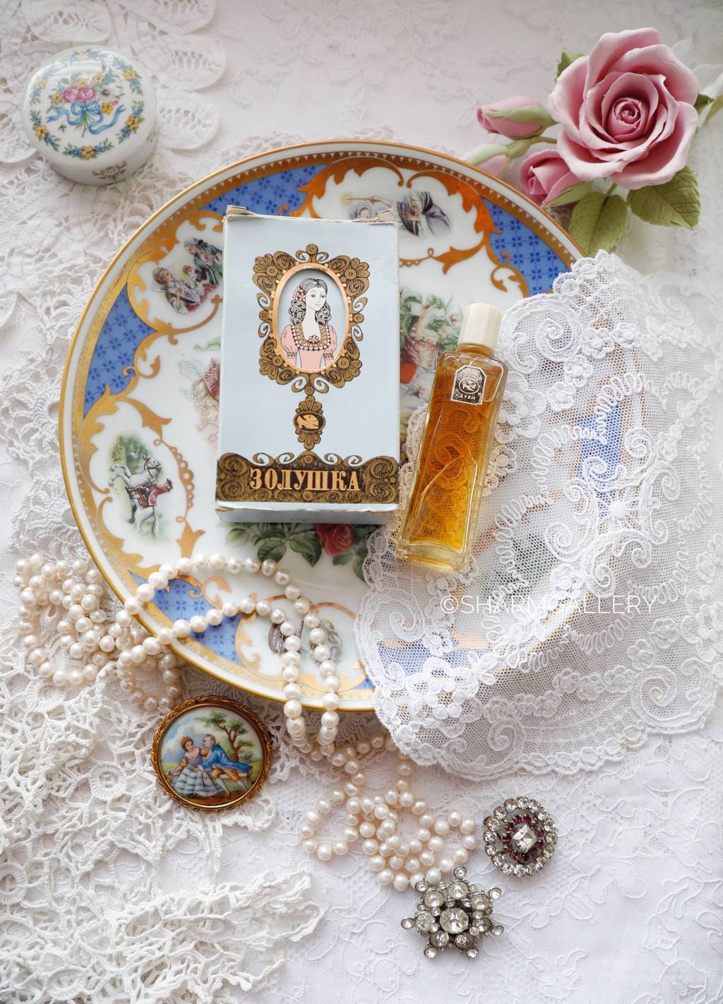 Винтажные духи "Золушка", в коробке, ф-ка Новая Заря, СССР.