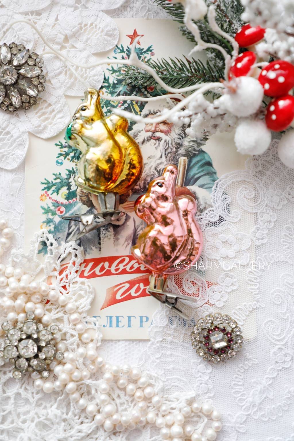 Набор Белочки. №7. Елочные игрушки, стекло на прищепке, СССР.