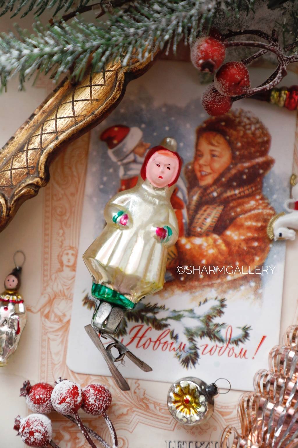 Девочка №2. Старинная елочная игрушка, стекло на прищепке. СССР.