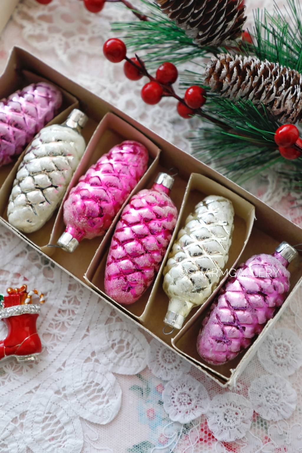 Набор елочных игрушек "Шишки", №11. СССР. Винтаж, 6шт. в коробке.