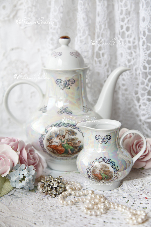 Набор кофейник и сливочник Мадонны, ГДР Ильменау.