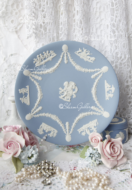 Тарелка Ангелочки (большая) №2. Фарфор WEDGWOOD, винтаж.