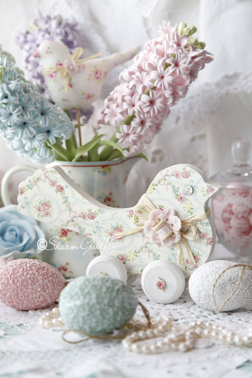 "Нежная птичка". Деревянная, интерьерная игрушка на колесиках.