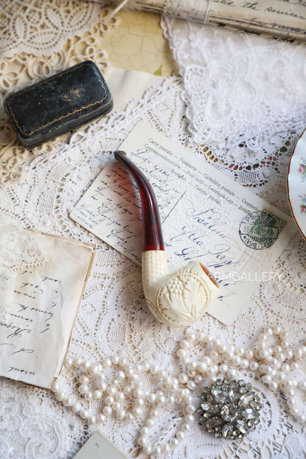 Курительная трубка пенковая, резьба в кофре. СССР.