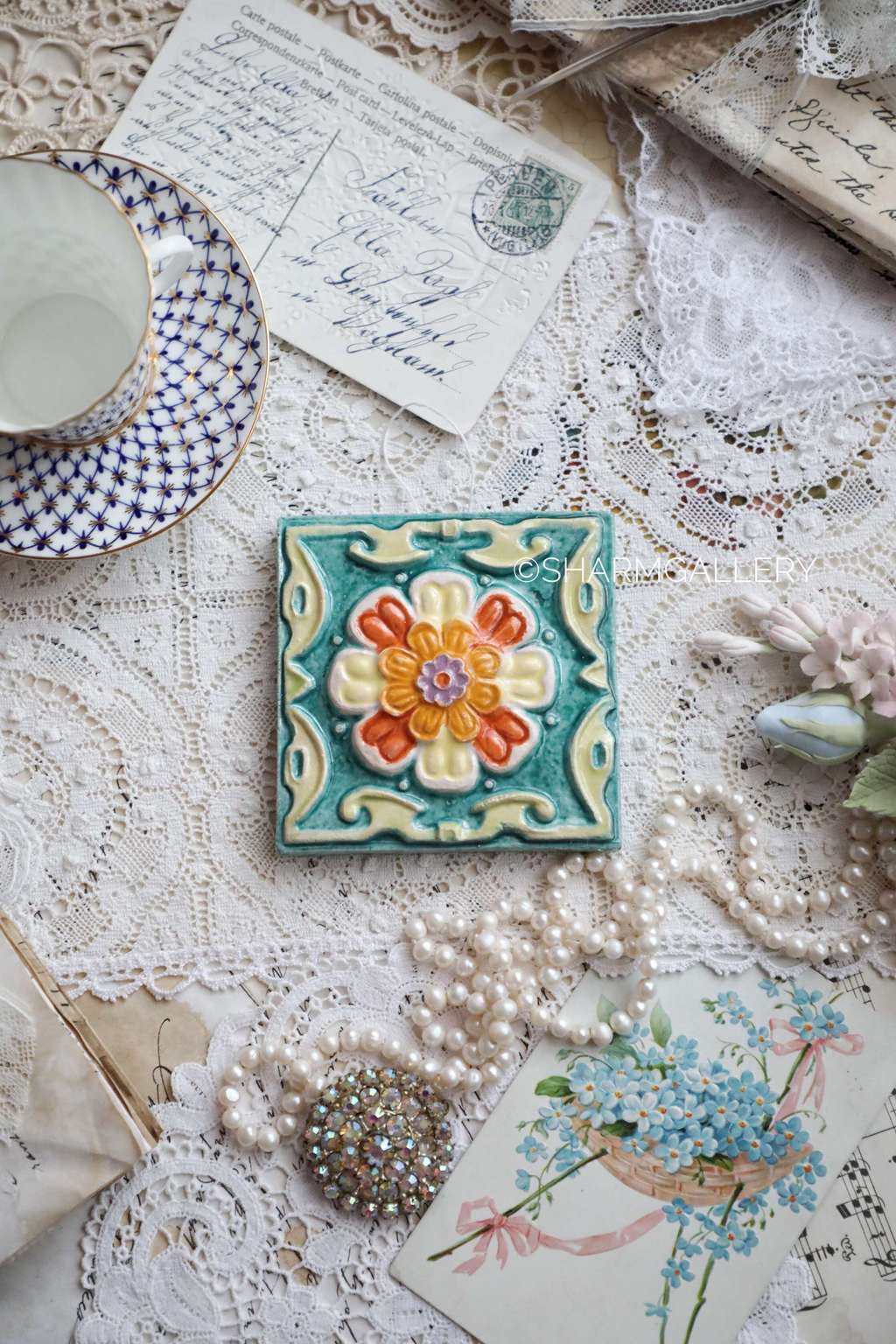 Изразец «Цветок». Многоцветная изразцовая плитка, Ярославль.