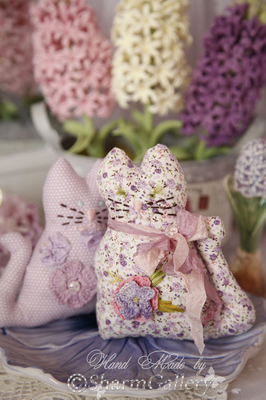 "Летние - Лавандовые коты". Интерьерная игрушка.