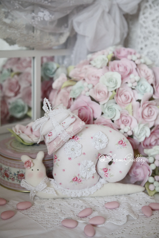 Улитка с подушками. Интерьерная кукла, ручной работы.