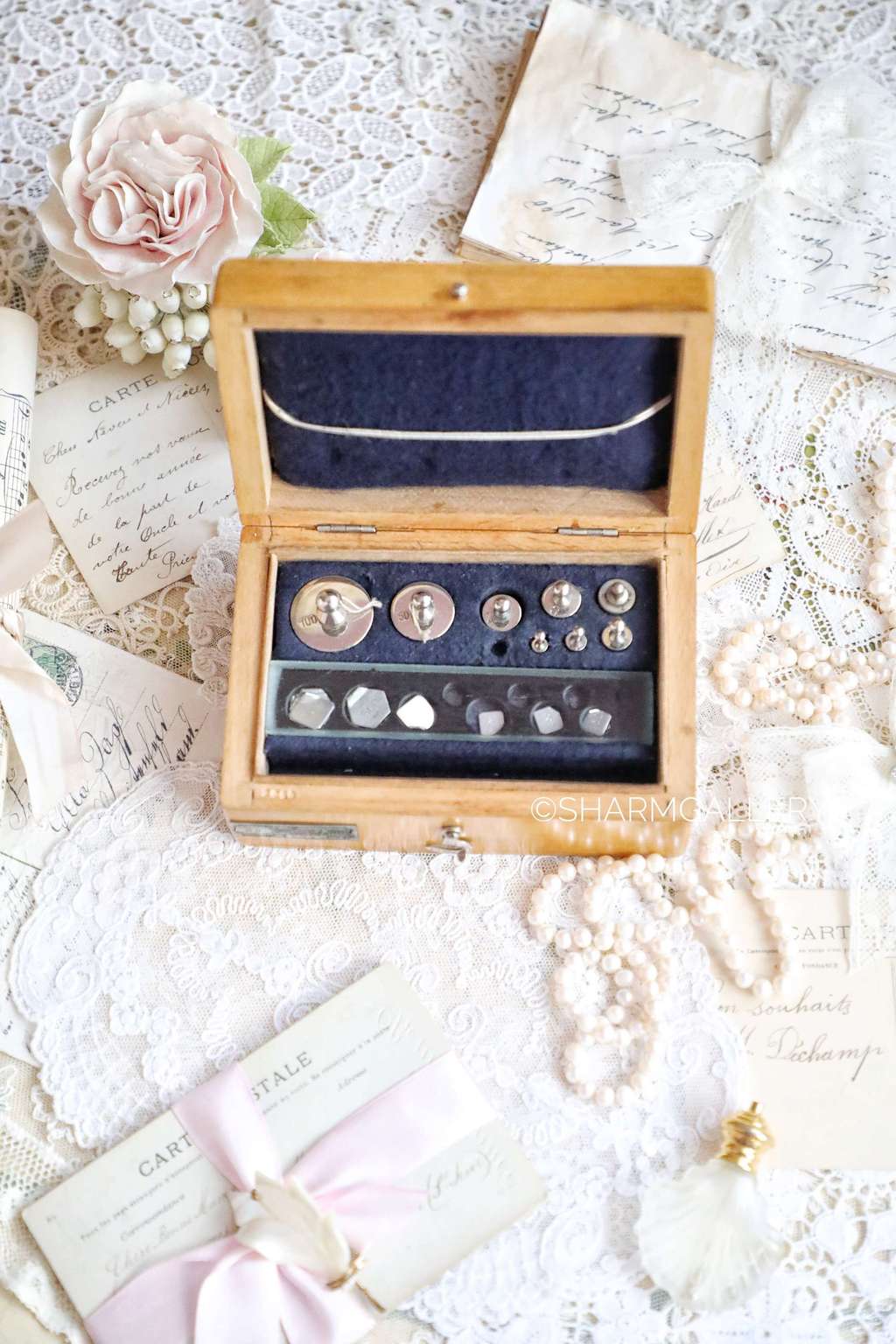 Набор разновесов "Аптекарский" гири в деревянной коробке, УССР. Гирьки.