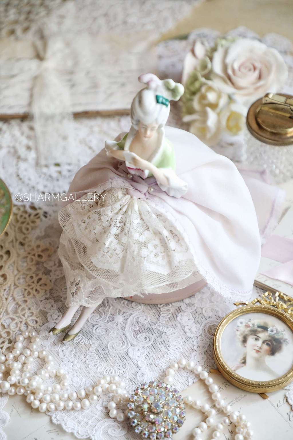 Half doll, антикварная игольница. Фарфор, Германия.