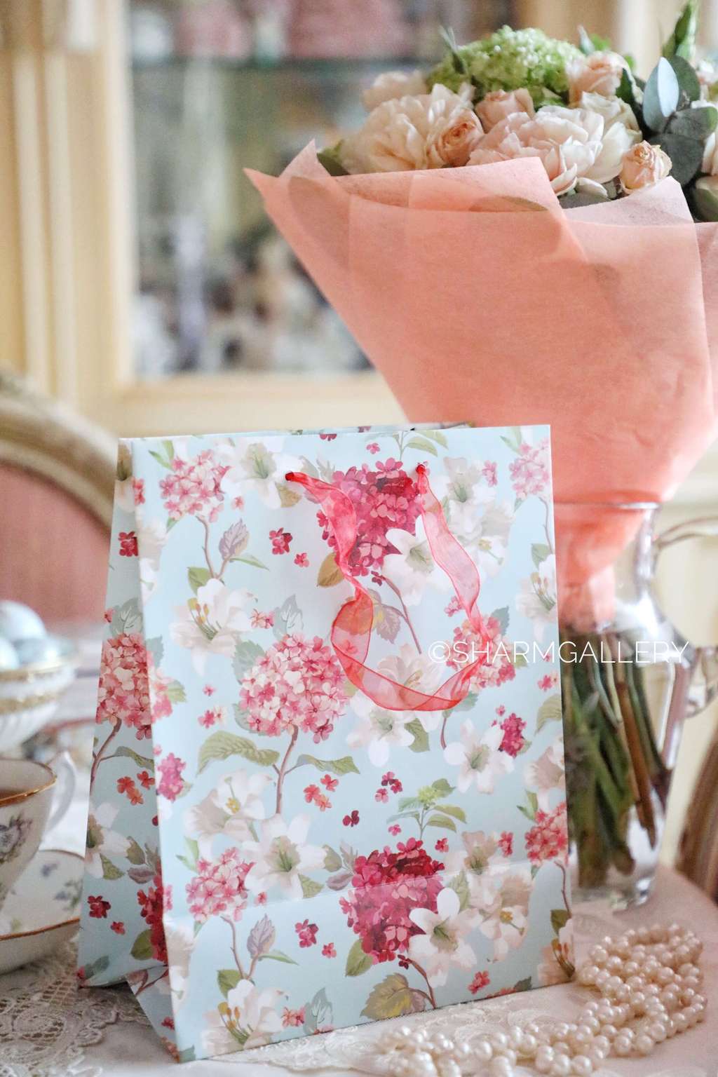 Пакет подарочный, цветочный. 22,7см.