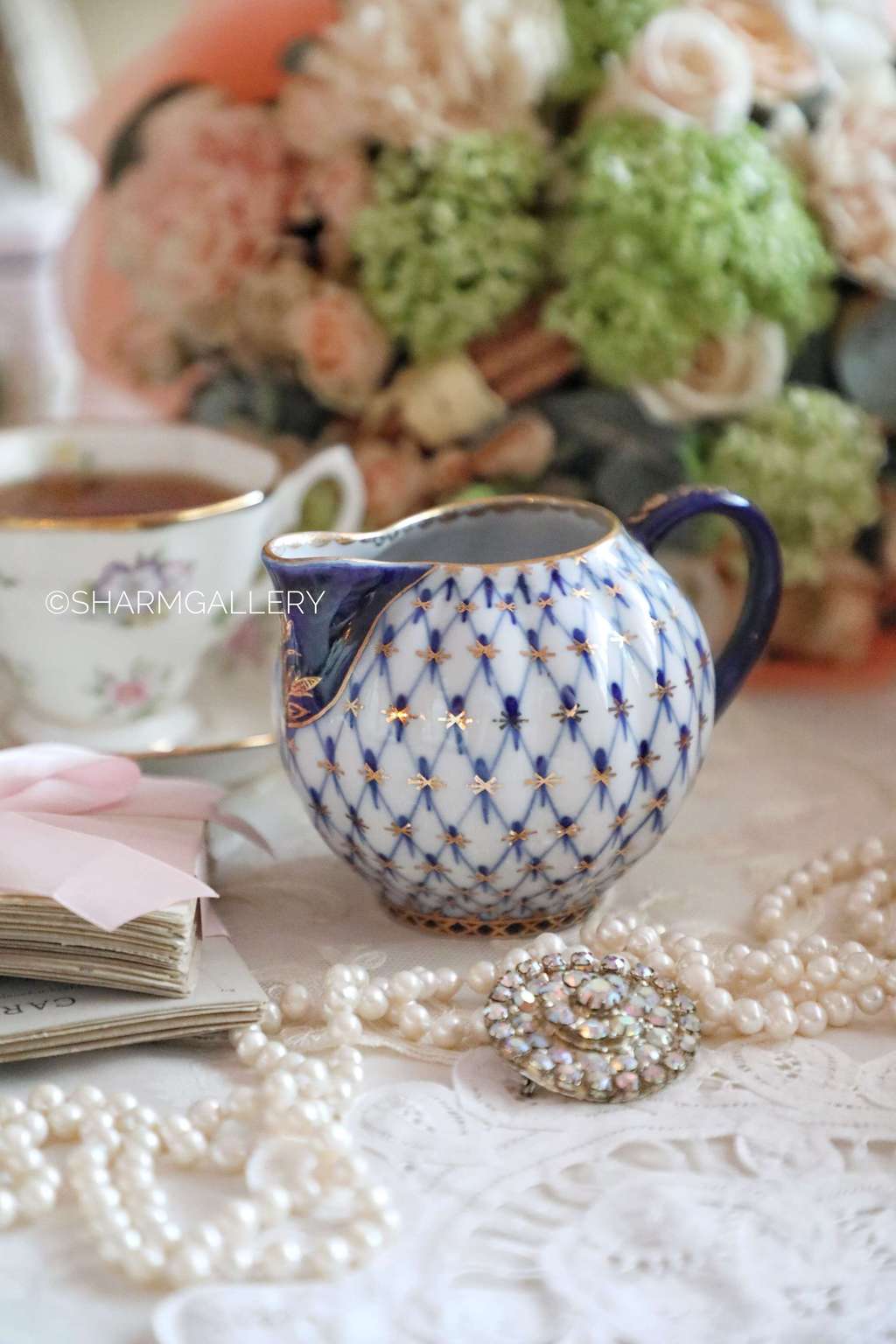 Сливочник "Тюльпан", кобальтовая сетка. Фарфор, ЛФЗ, СССР.