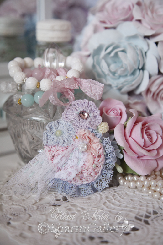 "Pastel Canary". Брошь, ручной работы птичка.