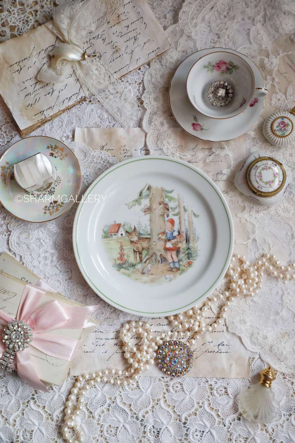 Фарфоровая тарелка - сказки "Красная Шапочка", ф-ка Кольдиц, ГДР.