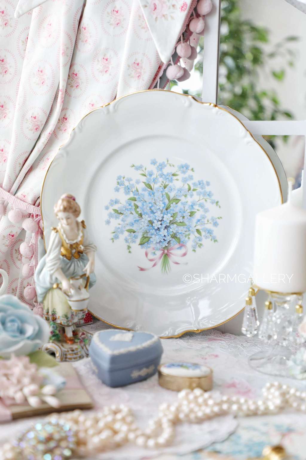 Настенная тарелка Незабудки, 26см. Фарфор, Hutschenreuther, Германия.