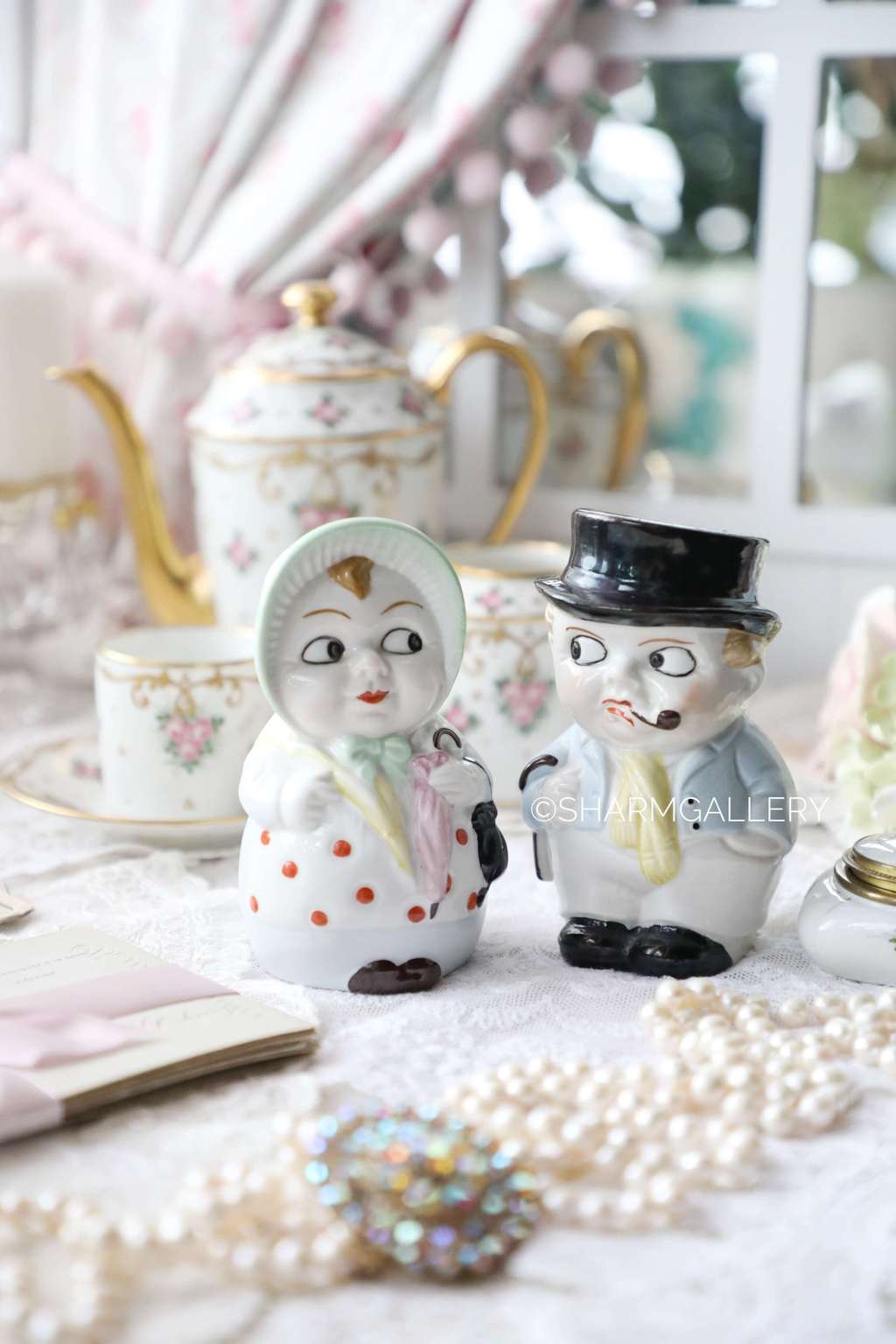 Набор "Бюргеры" Дама и Кавалер 11см., соль, перец, фарфор, Германия.