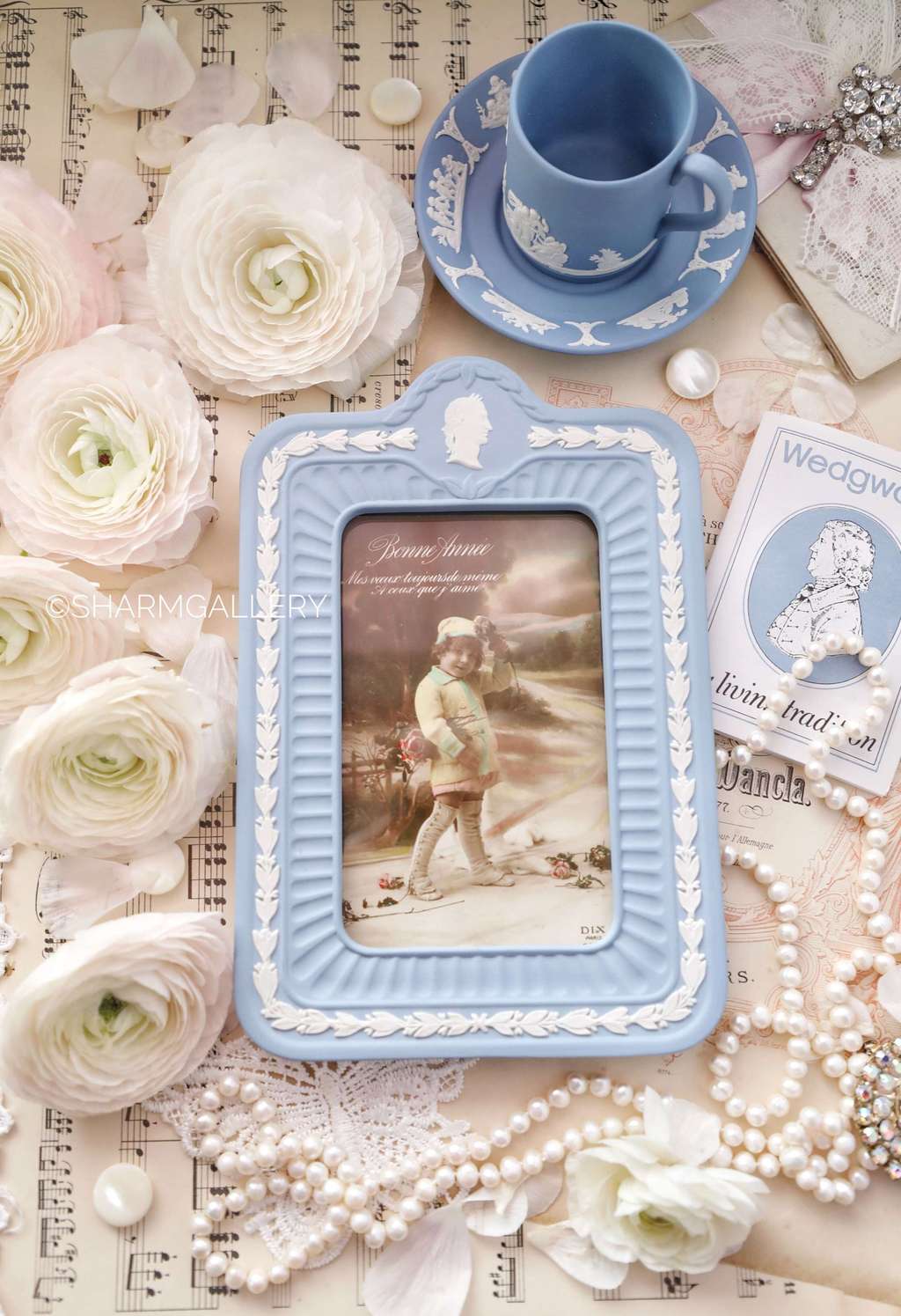 Рамка для фото, бисквитный фарфор Wedgwood, Англия.