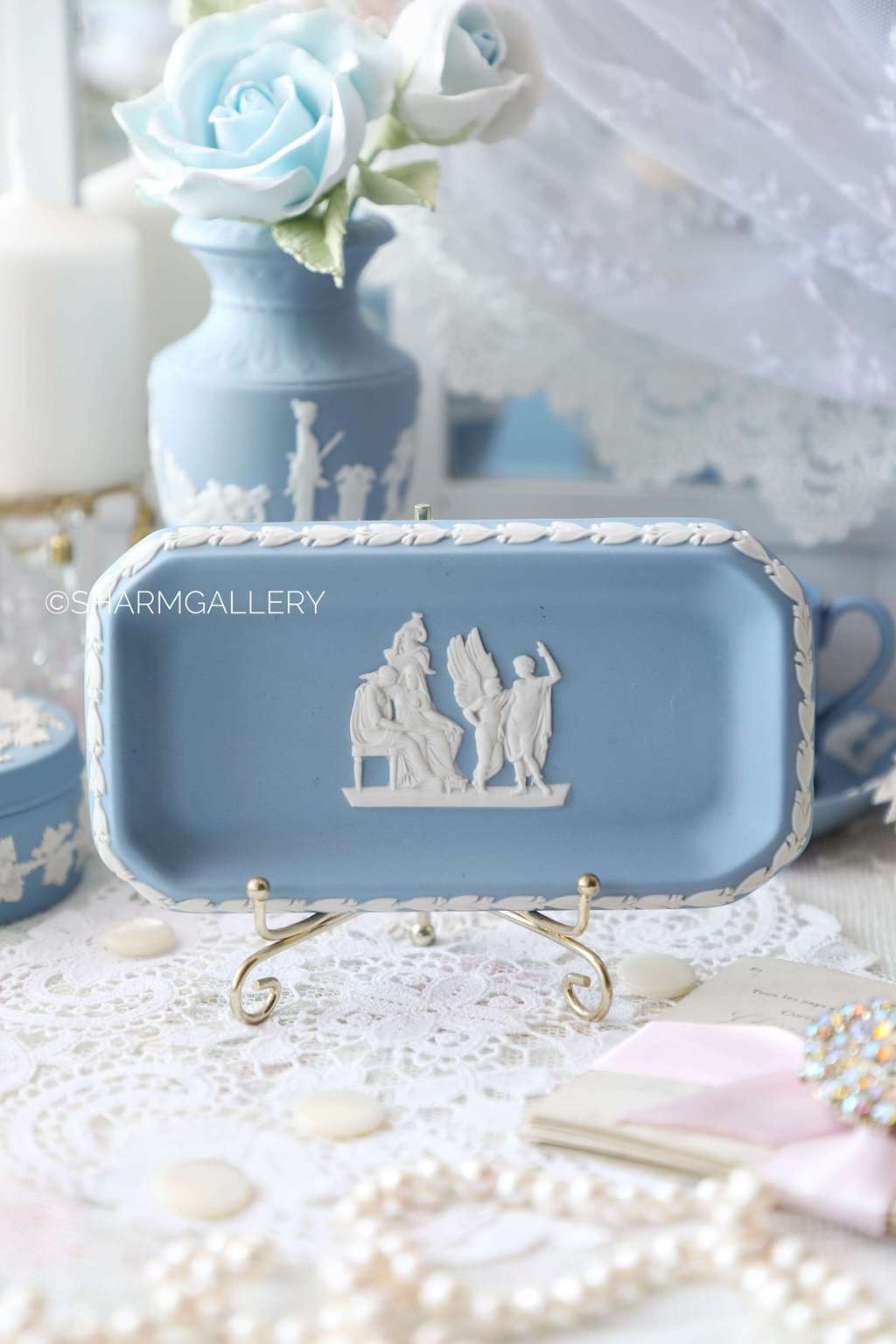 Тарелочка прямоугольная. Бисквитный фарфор Wedgwood, Англия.