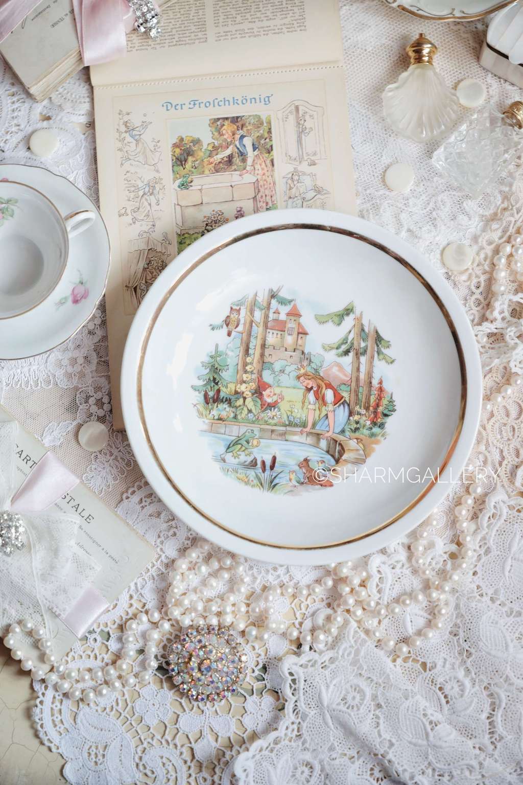 Фарфоровая тарелка - сказки "Принц лягушонок" ф-ка Kahla (Кахла) ГДР