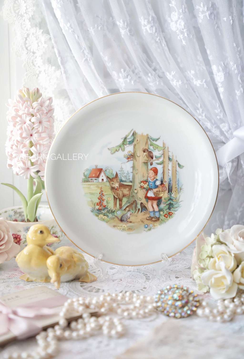 Фарфоровая тарелка - сказки "Красная Шапочка", ф-ка Kahla (Кахла), ГДР.