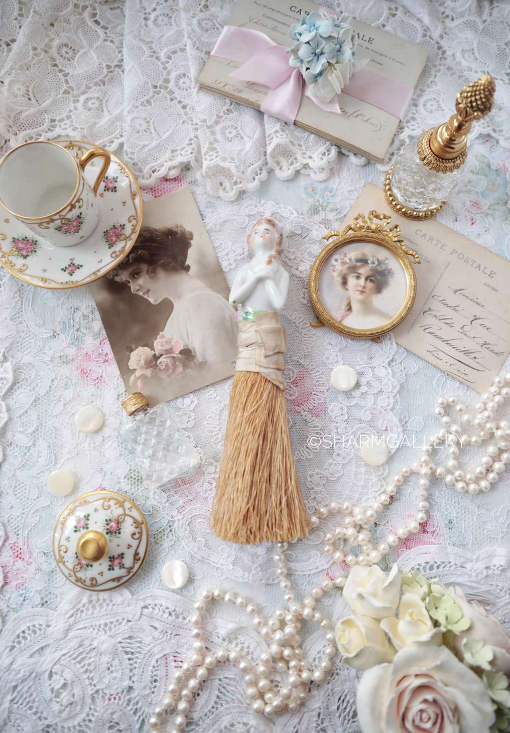 Антикварная метелочка Half doll  половинка куклы. Фарфор, Япония.