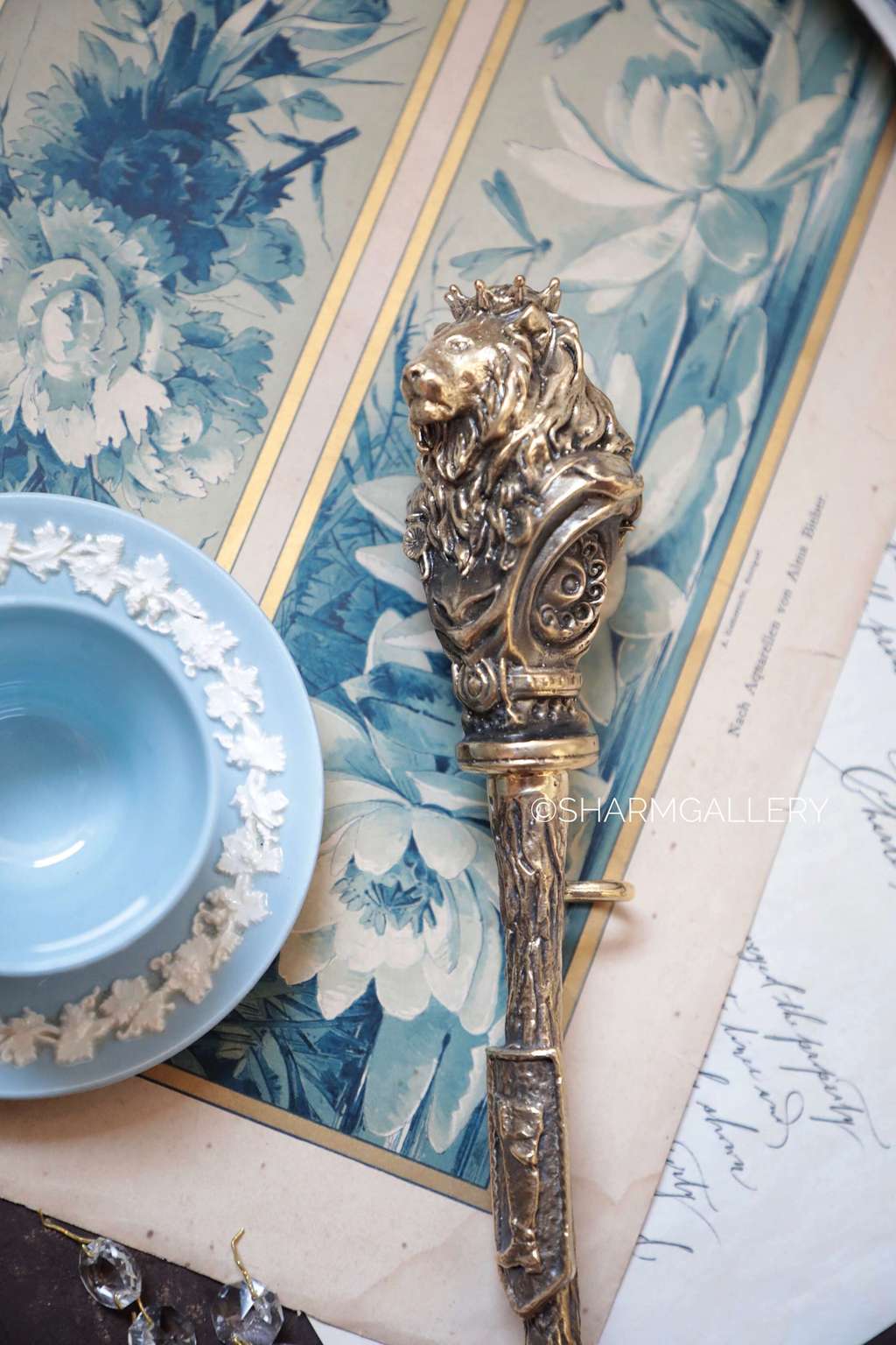 Ложка для обуви, бронза «Лев в короне».