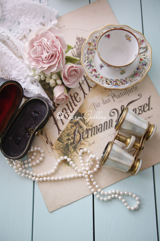 Антикварный, театральный бинокль. Перламутр, Франция.