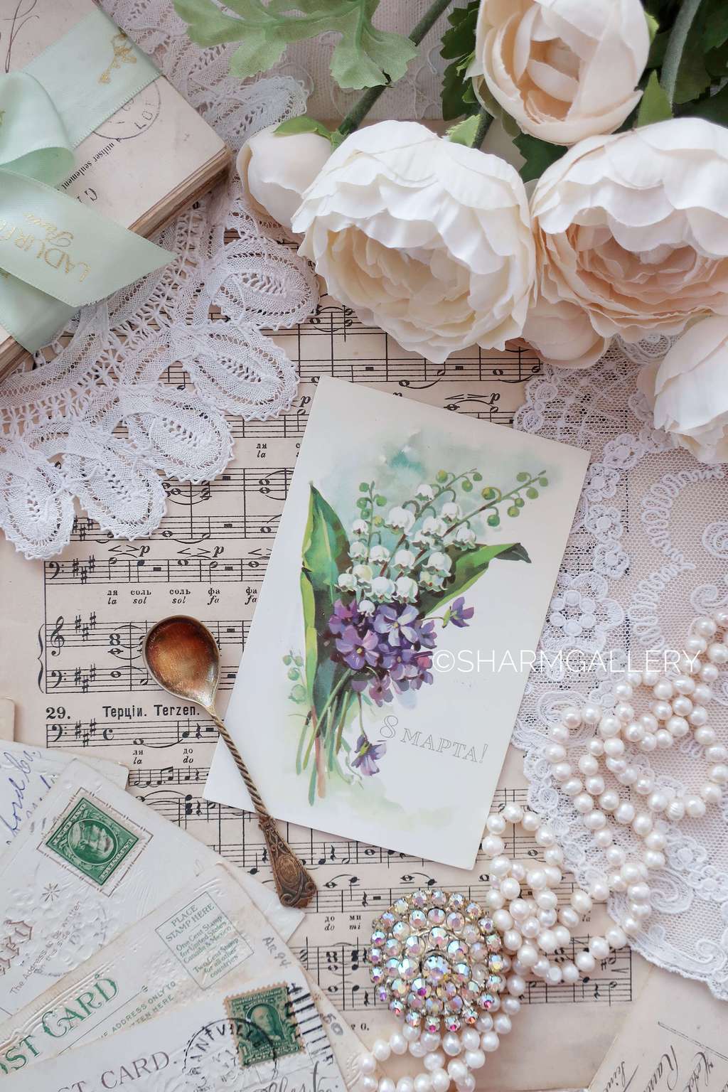 Открытка СССР №3.  "8 марта", Худ-к Е.Куртенко, 1975г. Чистая.