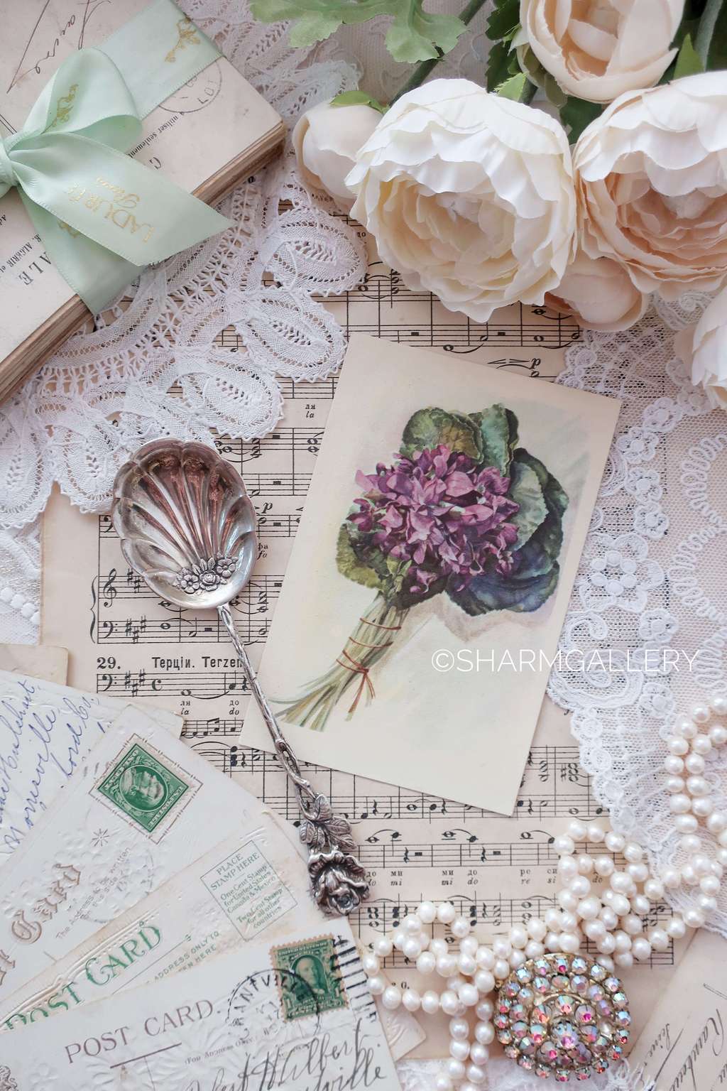 Винтажная открытка Фиалки №18. Серия Цветы, Будапешт, Чистая.