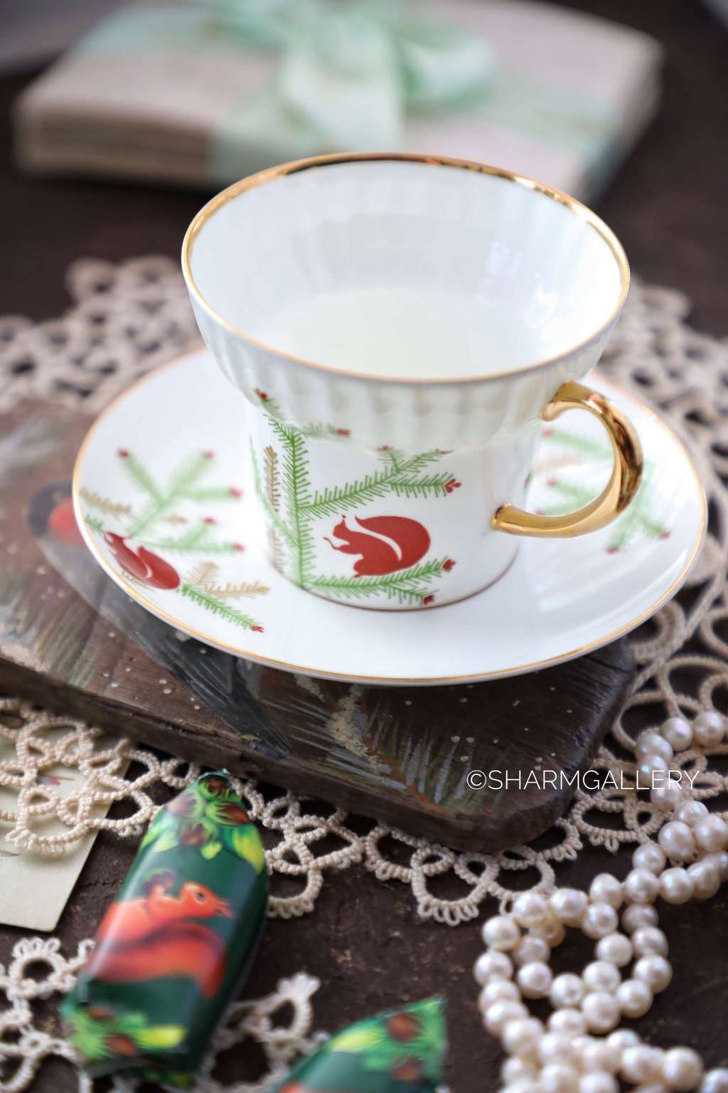 Чайная пара "Белочка на ветке". Редкая!! Костяной фарфор, ЛФЗ, СССР.