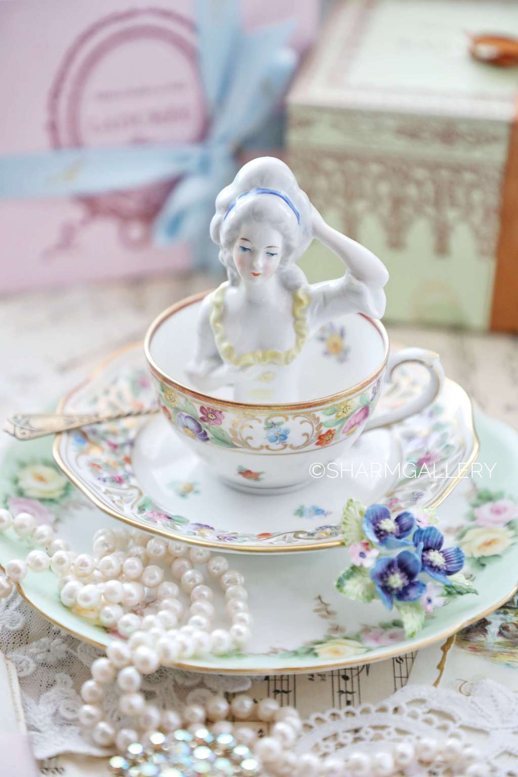 Антикварная Half doll  половинка куклы 9,5см. Фарфор, Германия.