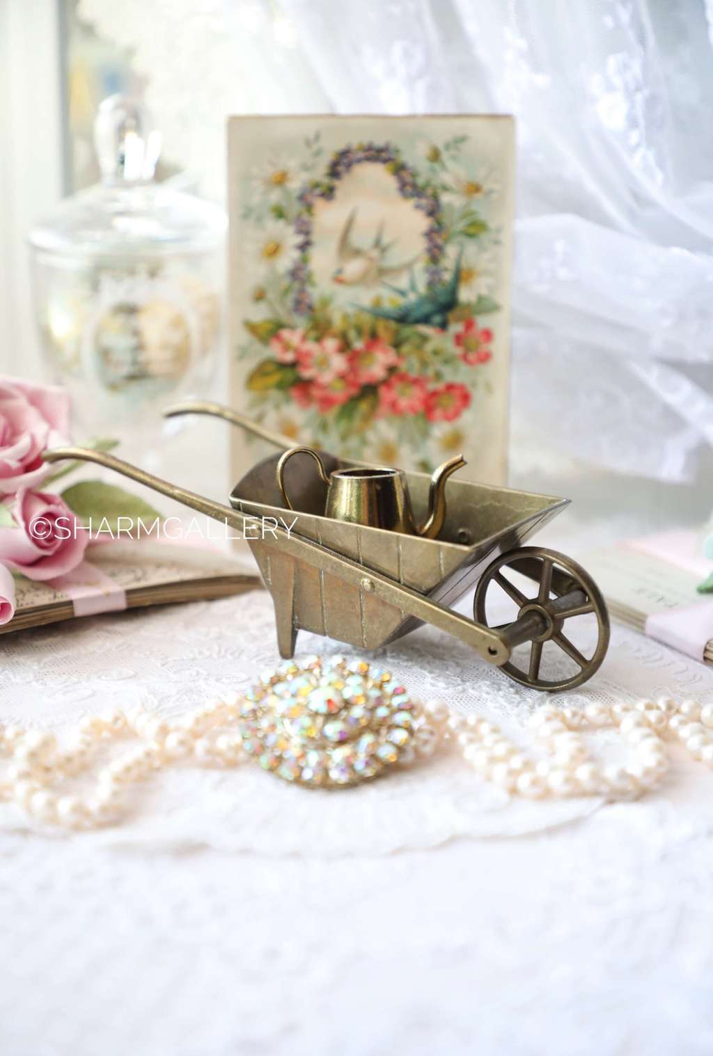 Декоративная садовая тачка и леечка. Патинированная латунь, Германия.