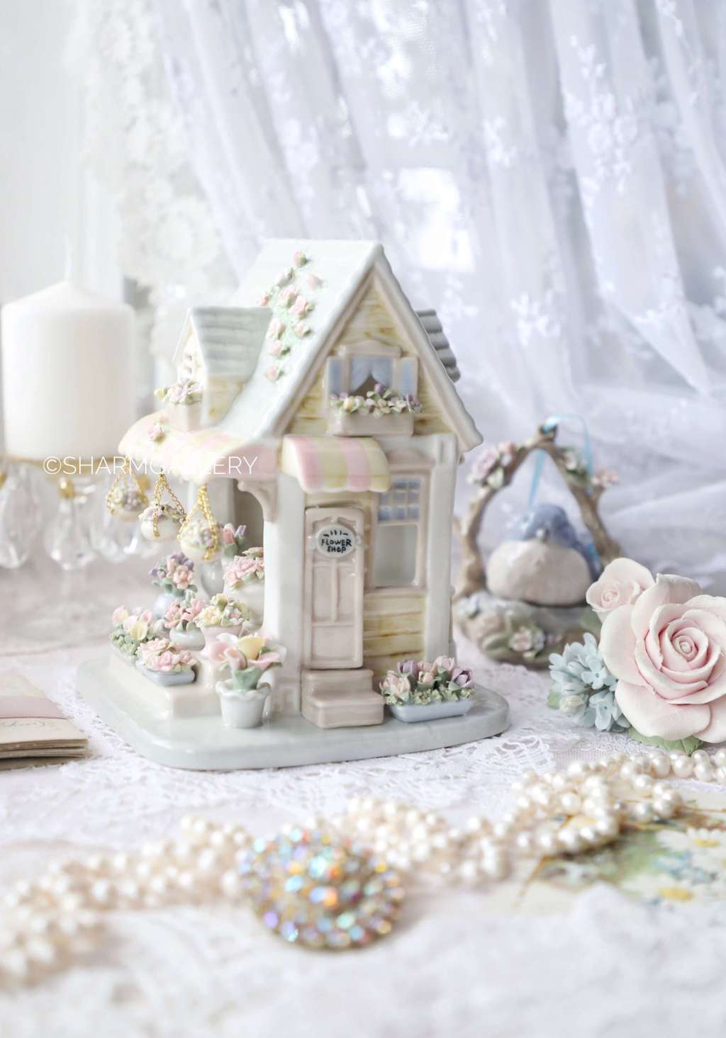 Статуэтка домик "Цветочная Лавка" фарфор, Pavone.