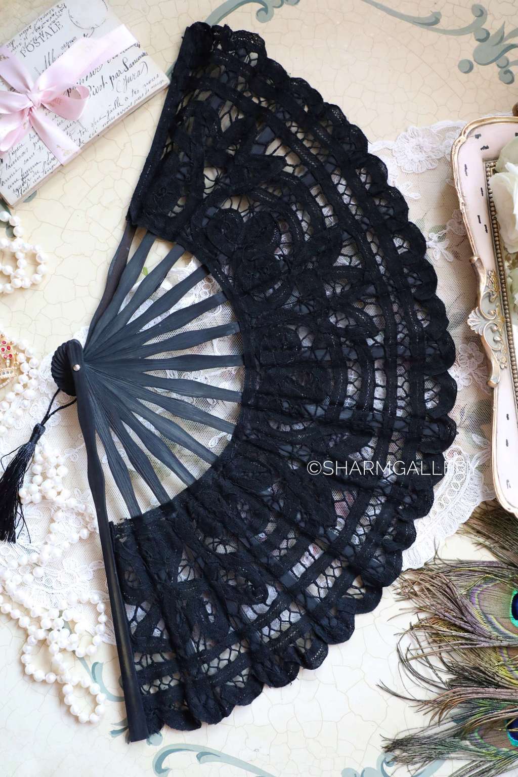 Кружевной черный веер. Дерево, кружево, Италия, Винтаж.