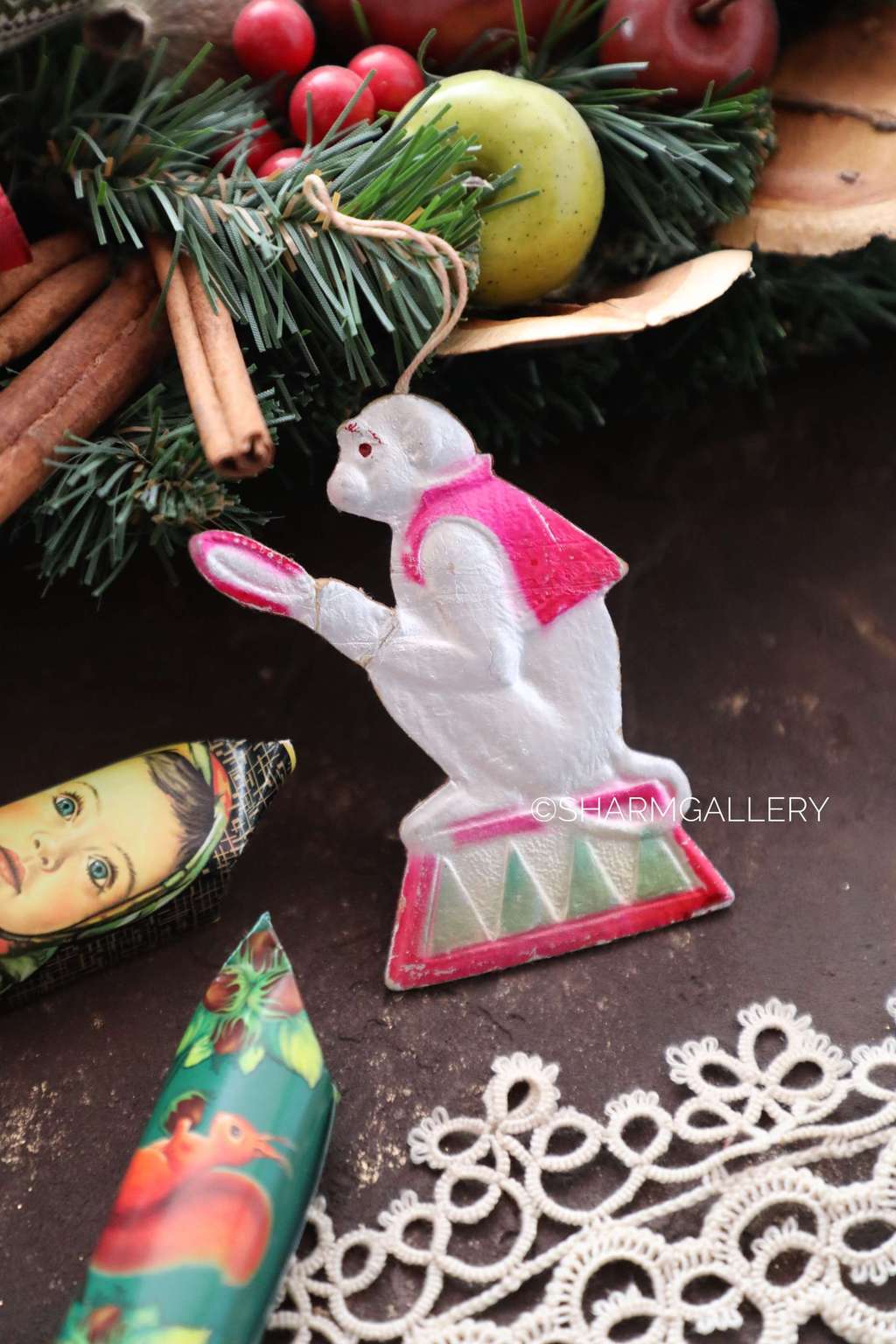 Цирковая обезьянка. Елочная игрушка картонаж, СССР.